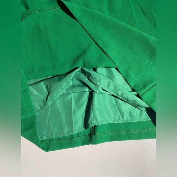 Elegant Green Dress - Picture 2 of 7